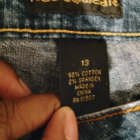 Rocawear Capris💛 💚 - Picture 8 of 8